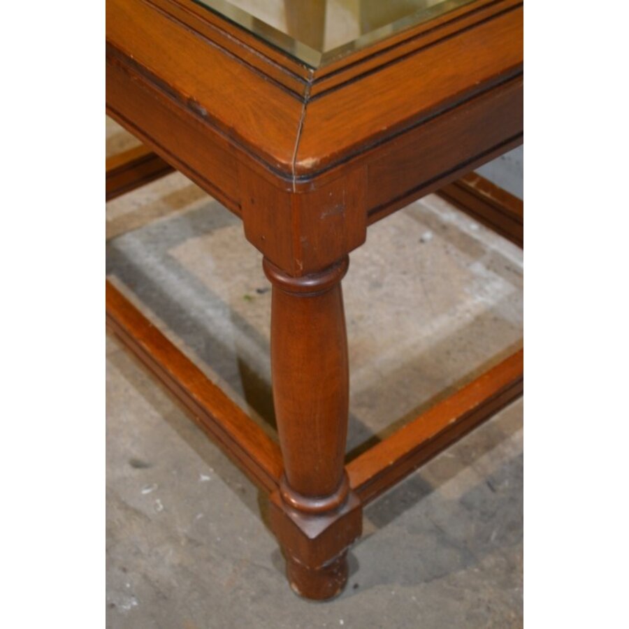 Mahonie salontafeltje met facet geslepen glazen blad klassiek-6