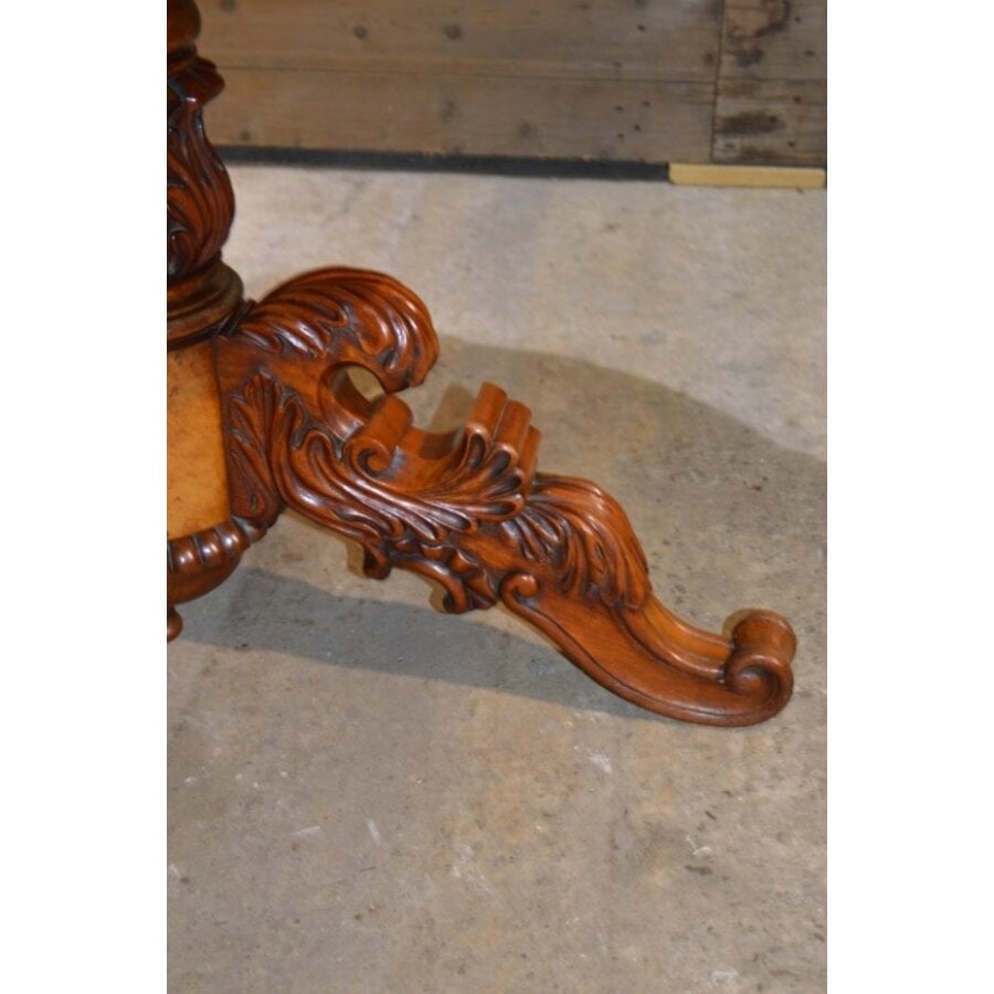 Antieke ronde mahonie tafel met gesneden onderstel klassiek-3