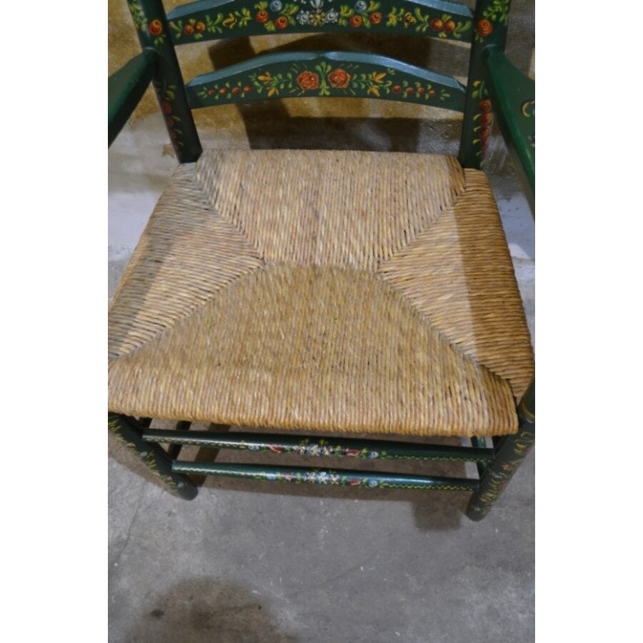 Antieke Hindelooper armstoel handbeschilderd met biezen zitting-6