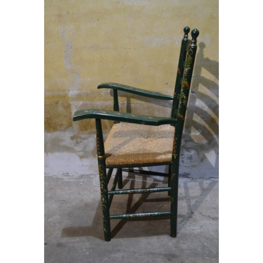Antieke Hindelooper armstoel handbeschilderd met biezen zitting-9