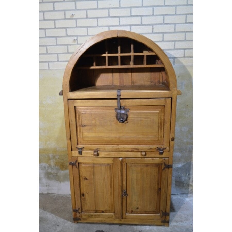 Antieke Mexicaanse grenen barkast wijnkast massief hout-1