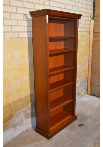 Eiken boekenkast schappen verstel 