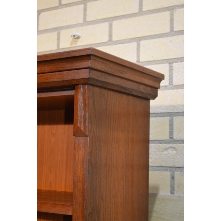 Eiken boekenkast met verstelbare schappen in mahonie kleur-5