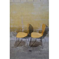 thumb-Set van 2 Deense Danerka stoelen – Vintage stapelbare eetkamerstoelen-4