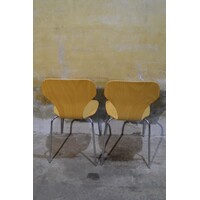 thumb-Set van 2 Deense Danerka stoelen – Vintage stapelbare eetkamerstoelen-5