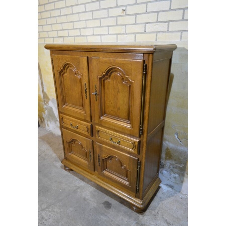 Donker eiken 4-deurs kast met lades – Servieskast of linnenkast-3