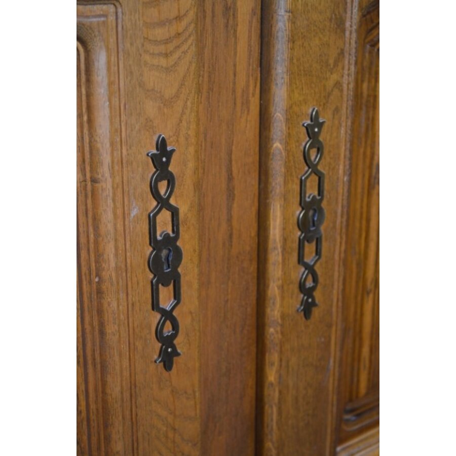 Donker eiken 4-deurs kast met lades – Servieskast of linnenkast-7