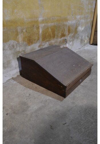 Houten lessenaar kassa met vakjes 