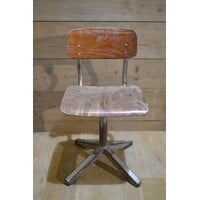 thumb-Tweedehands schoolstoeltje met houten zitting en metalen frame-2