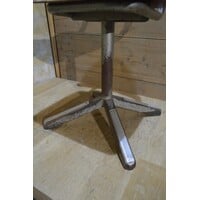 thumb-Tweedehands schoolstoeltje met houten zitting en metalen frame-4