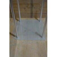 thumb-Glazen tafeltje met aluminium poten-4