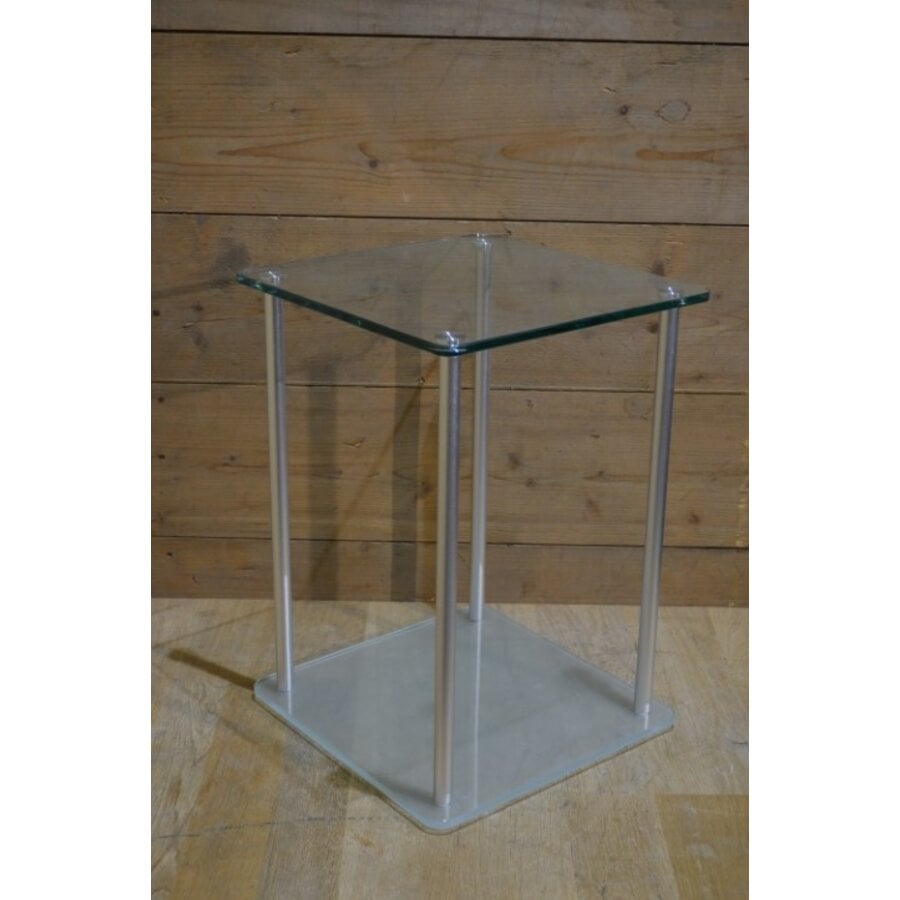Glazen tafeltje met aluminium poten-1