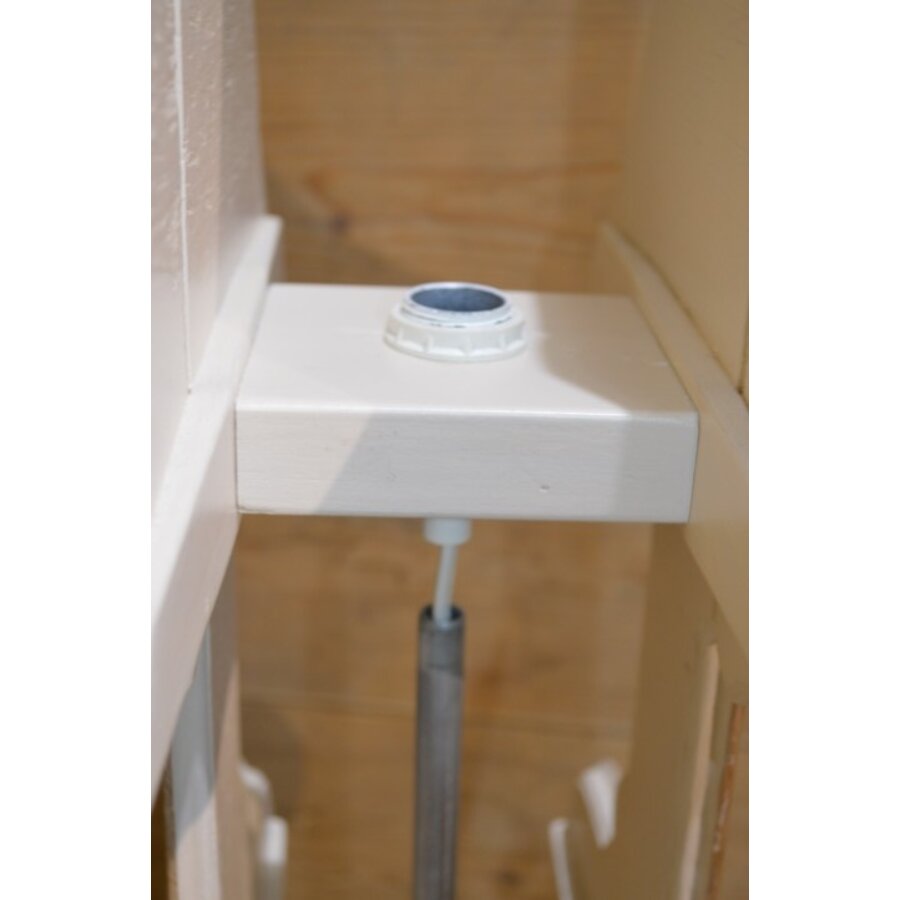 Houten tafellamp met uitgesneden decoratieve vorm-6