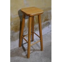 thumb-Grenenhouten plantentafeltje of kruk-1