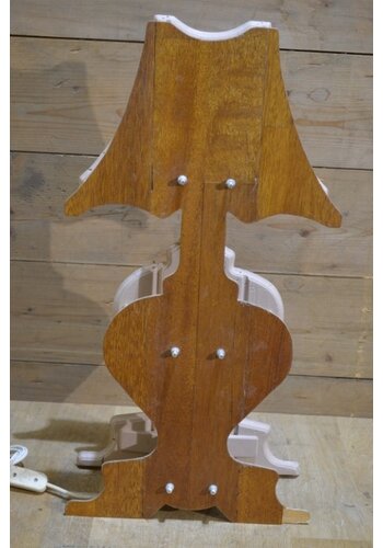 Lamp van hout 