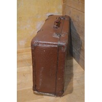 thumb-Ouderwetse vintage reiskoffer met metaalbeslag-3