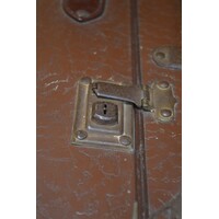 thumb-Ouderwetse vintage reiskoffer met metaalbeslag-4