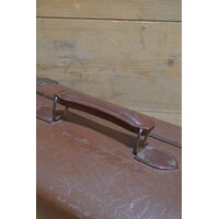 thumb-Ouderwetse vintage reiskoffer met metaalbeslag-5