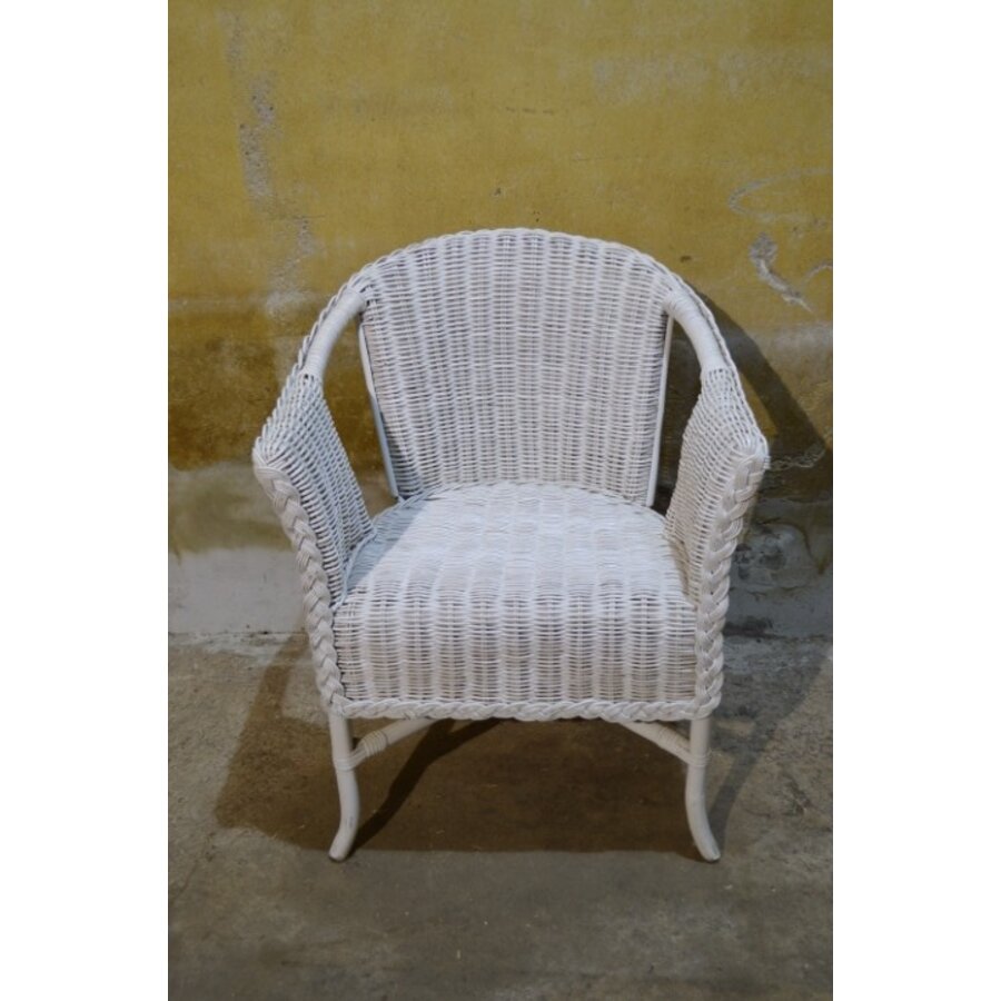 Witte rotan armstoel in chabby chic vintage stijl-3