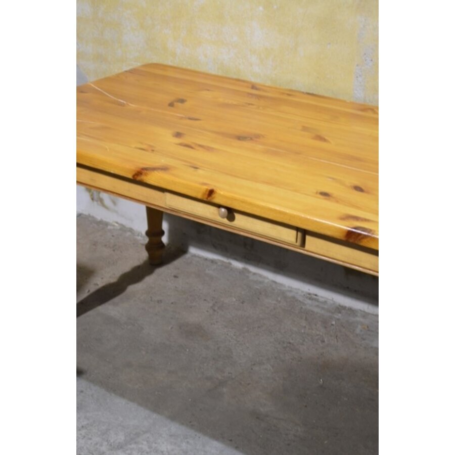 Massief grenen eettafel met gedraaide poten en lade-4