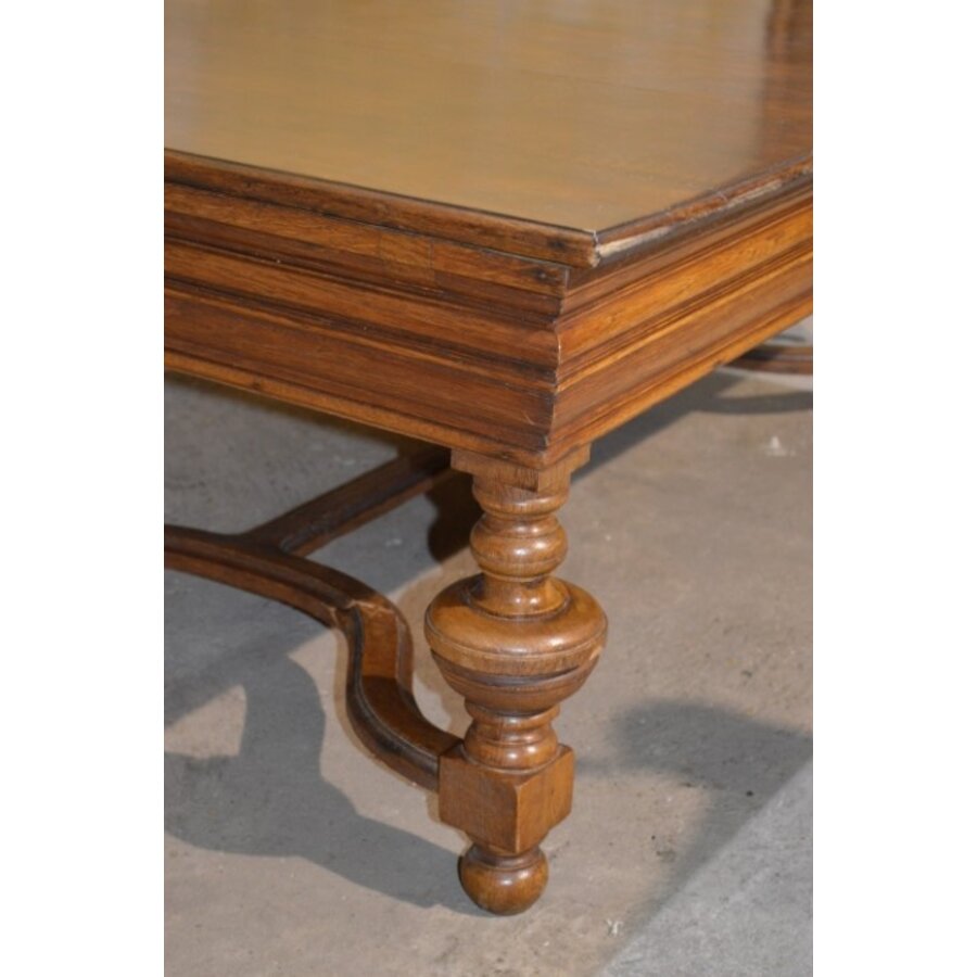 Franse eiken salontafel met gedraaide bolpoten-2