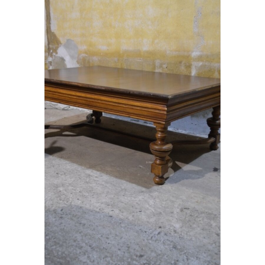 Franse eiken salontafel met gedraaide bolpoten-8