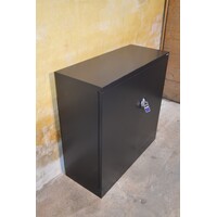 thumb-Zwarte metalen draaideurkast met verstelbare schappen-1