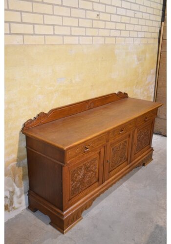 Eiken dressoir houtsnijwerk 