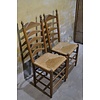 2 ouderwets eiken knopstoelen