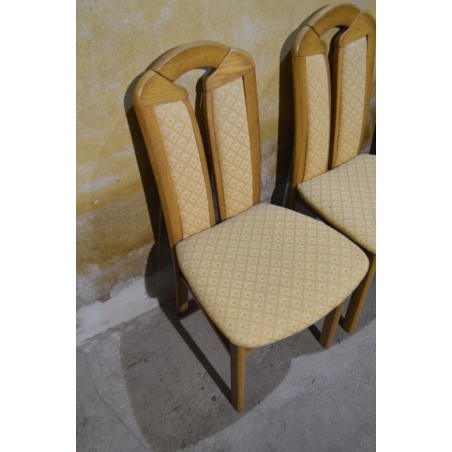 Blank eiken eetkamerstoelen met velours bekleding-2