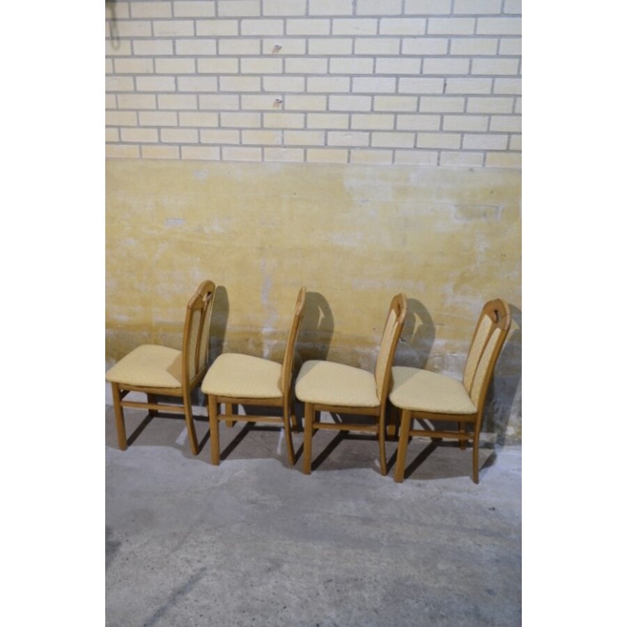 Blank eiken eetkamerstoelen met velours bekleding-7