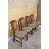 Robuuste donker eiken stoelen
