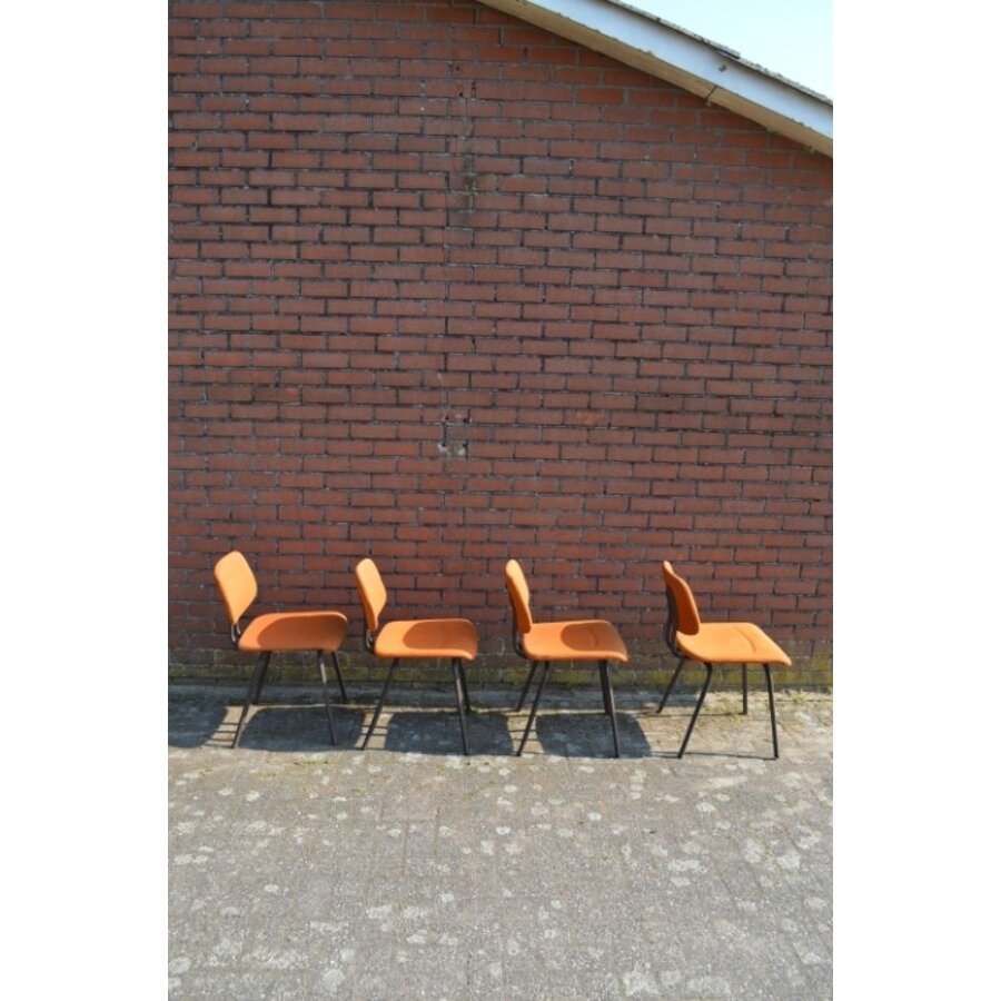 Set van 4 Friso Kramer Revolt stoelen Ahrend-4