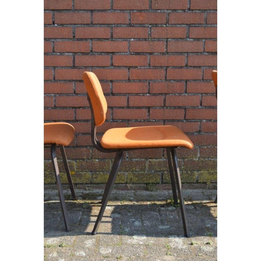 Set van 4 Friso Kramer Revolt stoelen Ahrend-6
