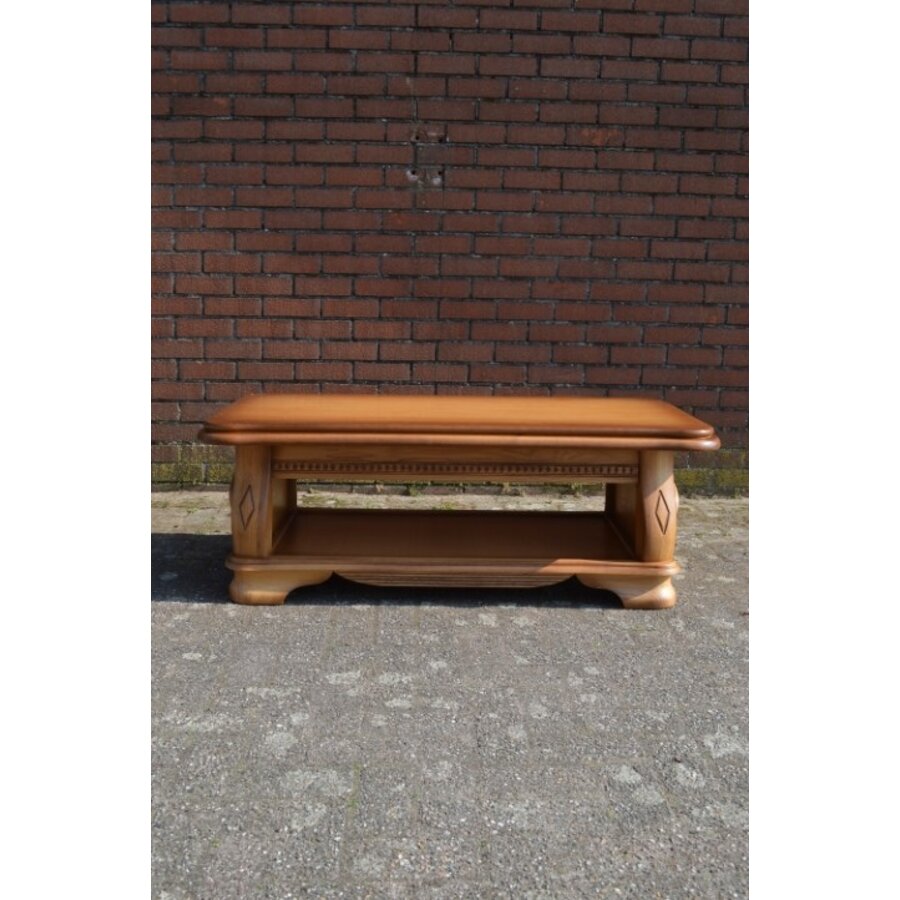 Massief eiken salontafel met lectuurplank-3