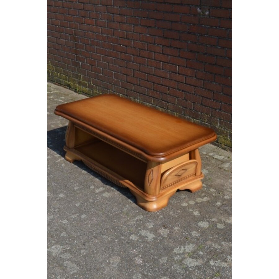 Massief eiken salontafel met lectuurplank-4
