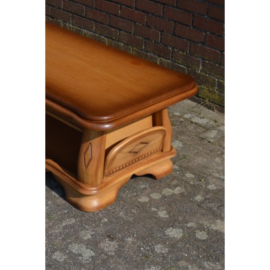 Massief eiken salontafel met lectuurplank-5