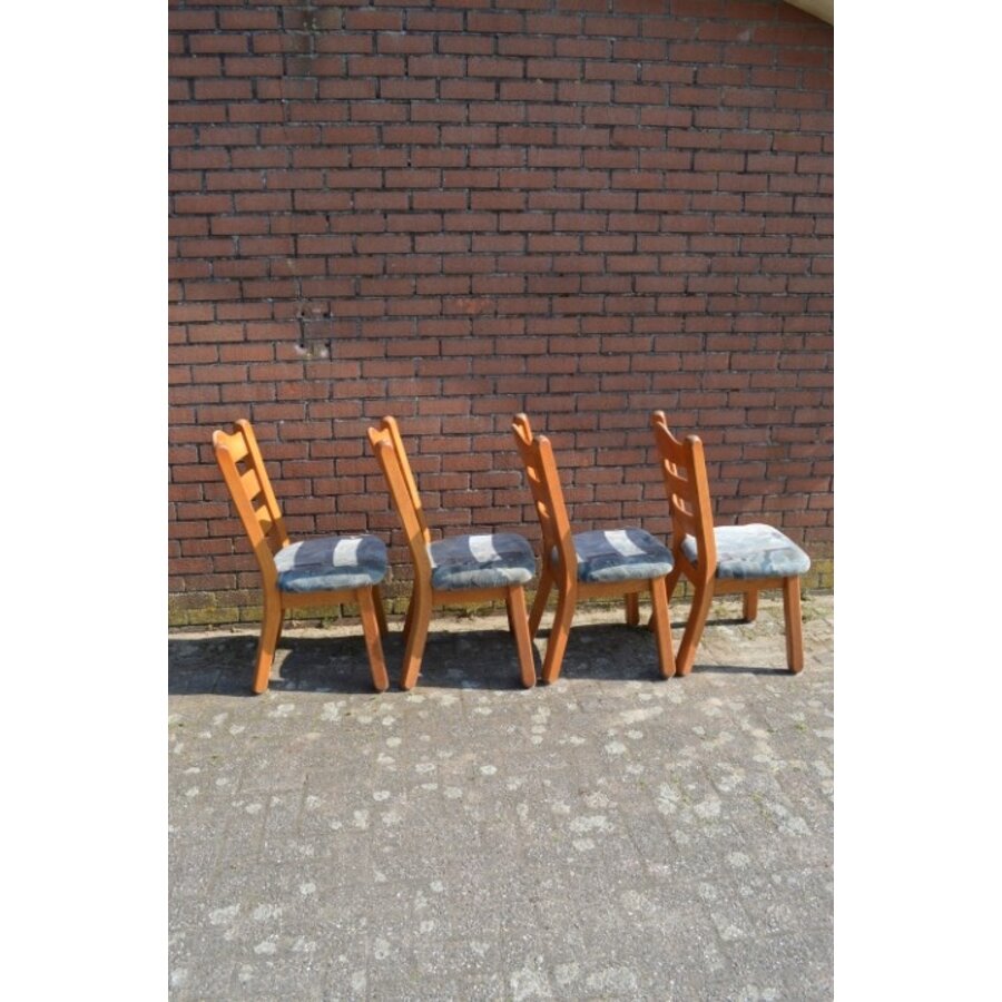 Set van 4 blank eiken stoelen met stoffen zitting-7