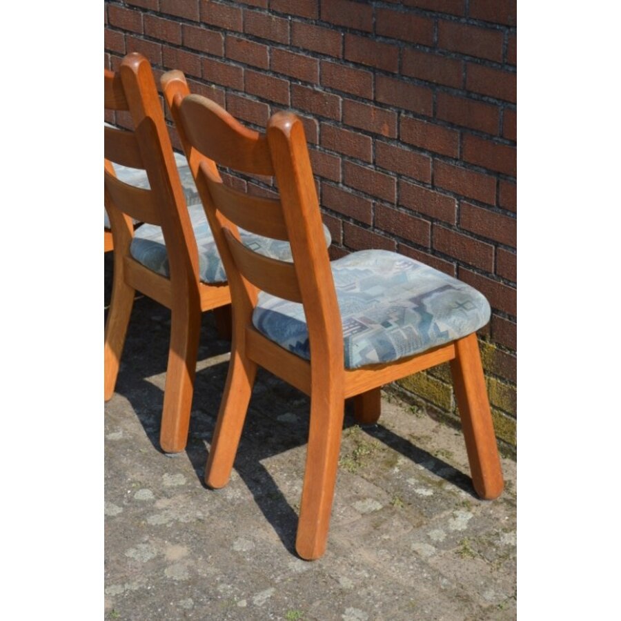 Set van 4 blank eiken stoelen met stoffen zitting-9