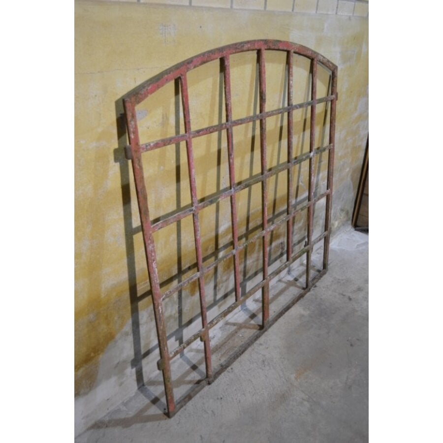 Gietijzeren boograam frame met industriële uitstraling-7