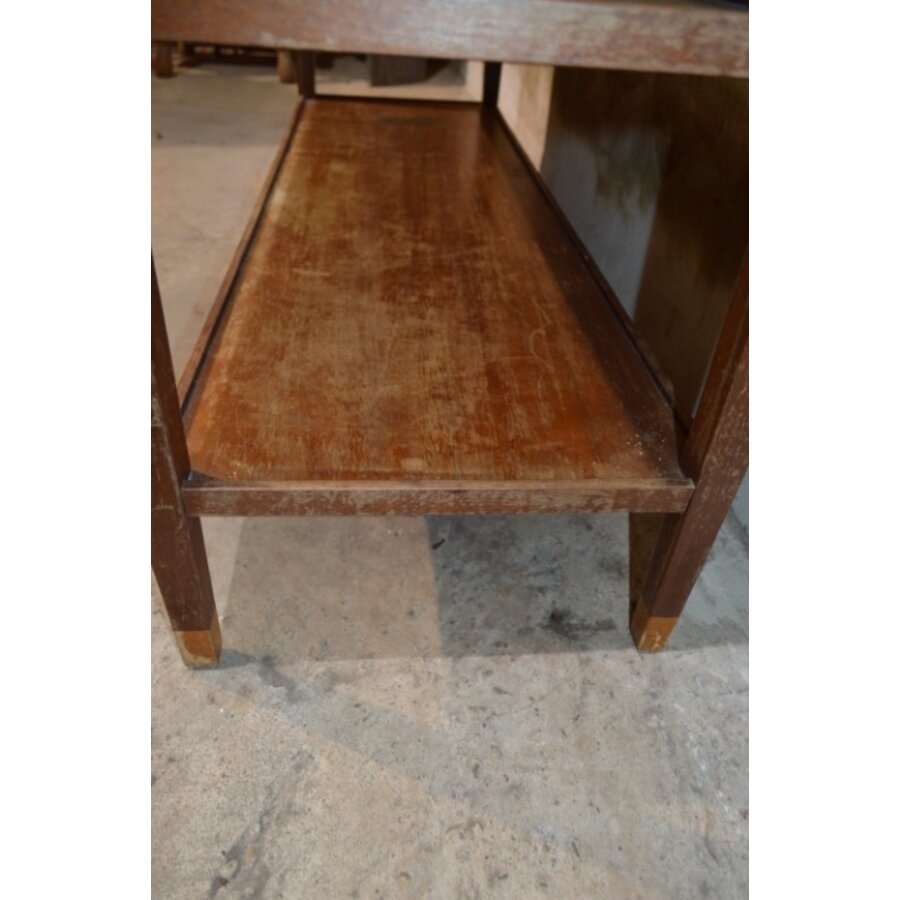 Antieke Franse mahoniehouten sidetable met drie niveaus-8