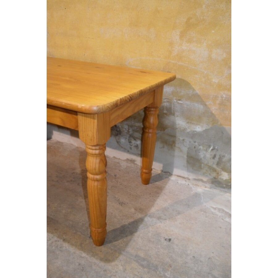 Massief grenen eettafel met lade en gedraaide poten-3