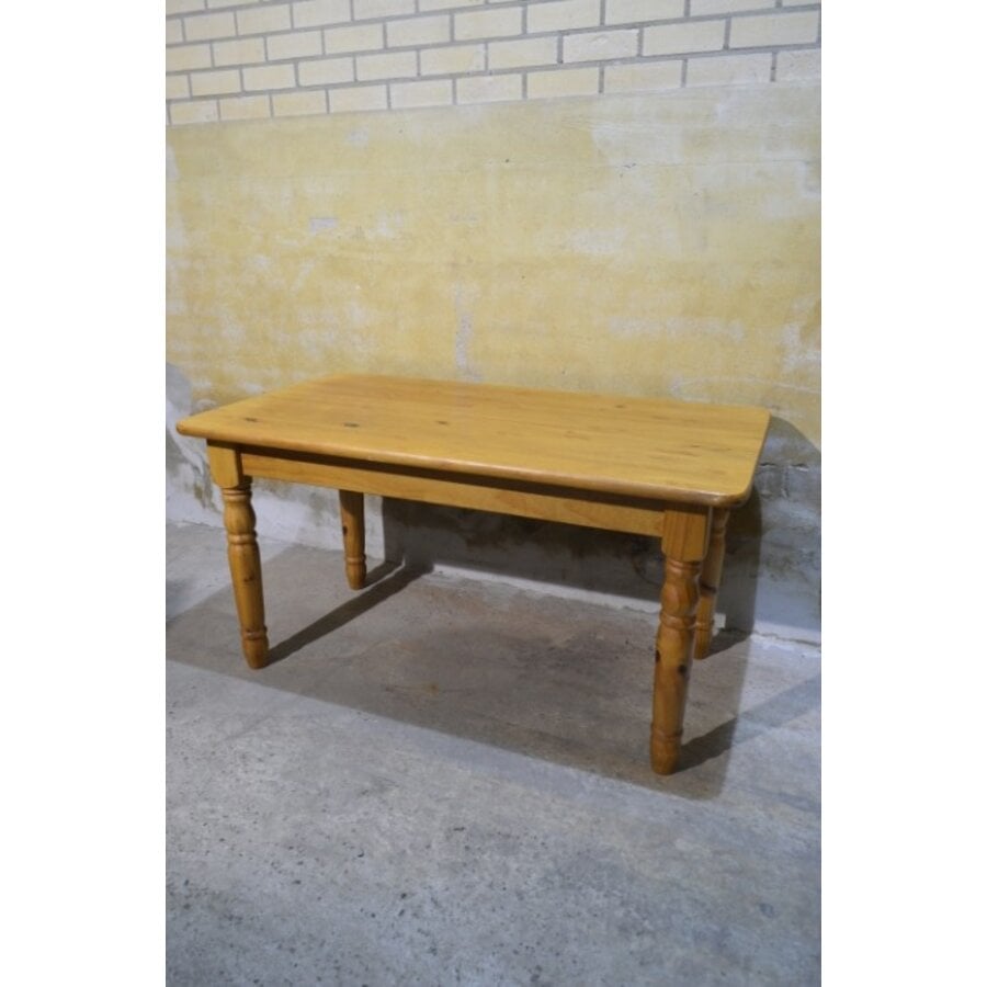 Massief grenen eettafel met lade en gedraaide poten-6