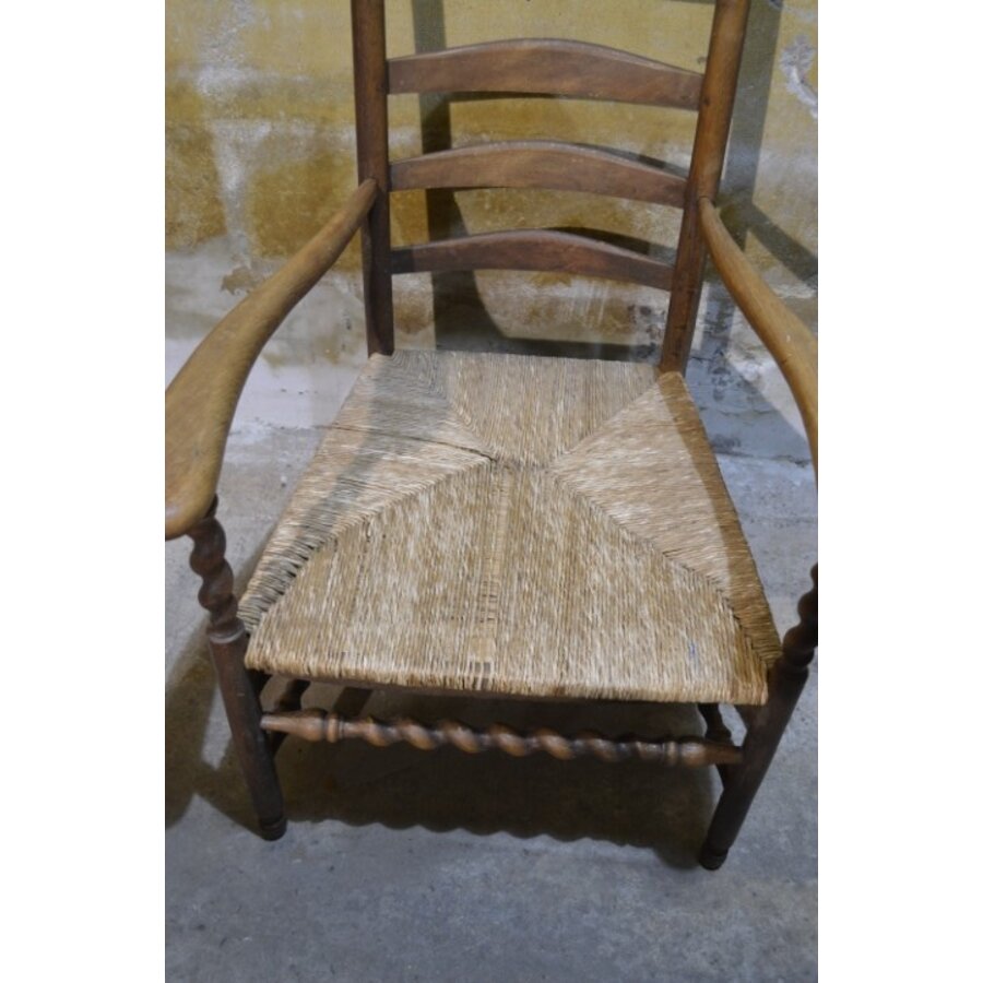 Antieke oud-Hollandse eiken armfauteuil met biezen zitting-4