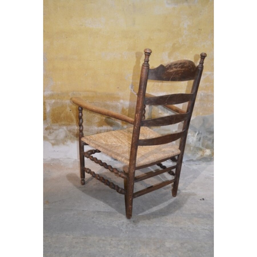 Antieke oud-Hollandse eiken armfauteuil met biezen zitting-5