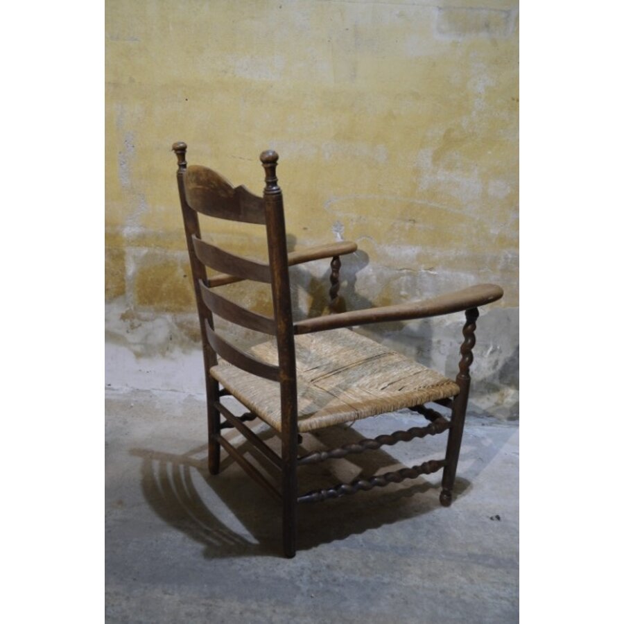 Antieke oud-Hollandse eiken armfauteuil met biezen zitting-6
