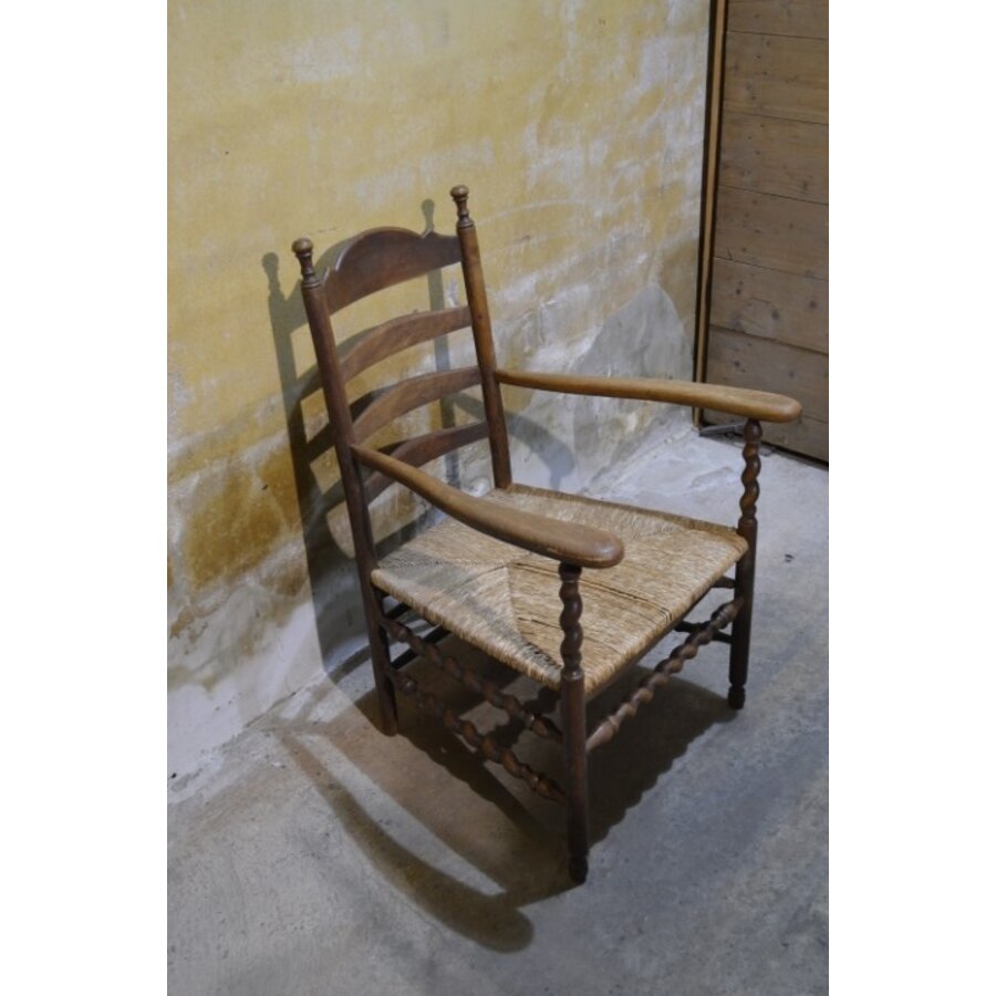 Antieke oud-Hollandse eiken armfauteuil met biezen zitting-9