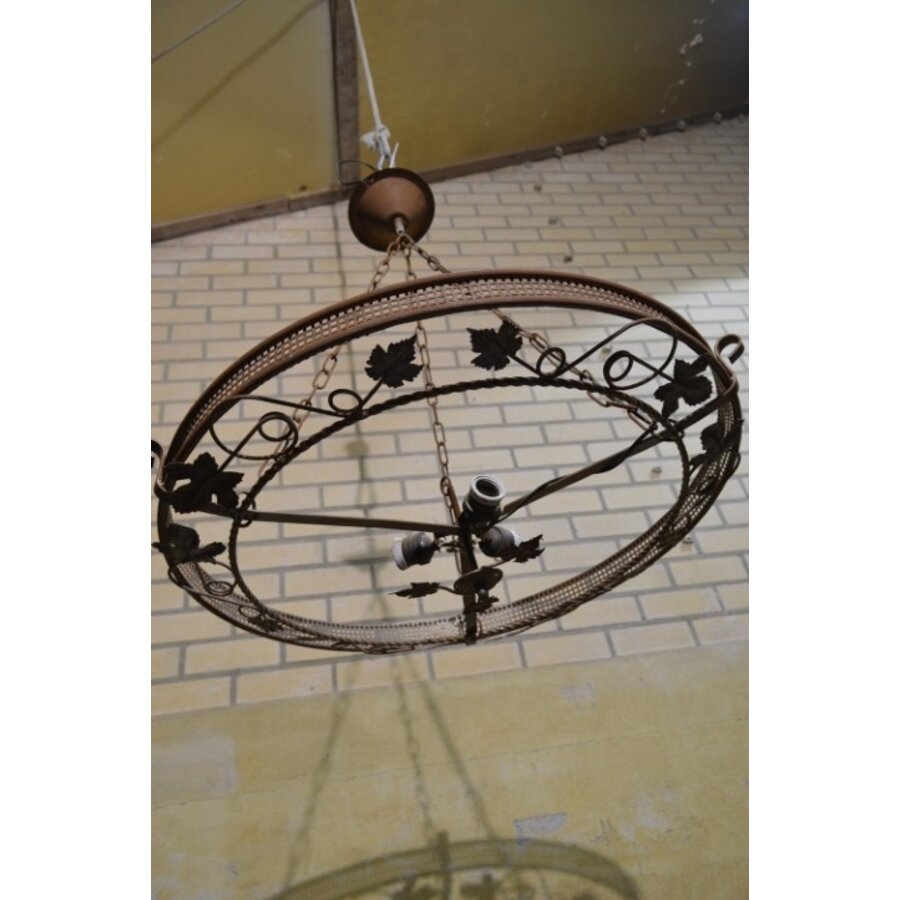 Grote smeedijzeren hanglamp zonder glas jaren 50-60-1