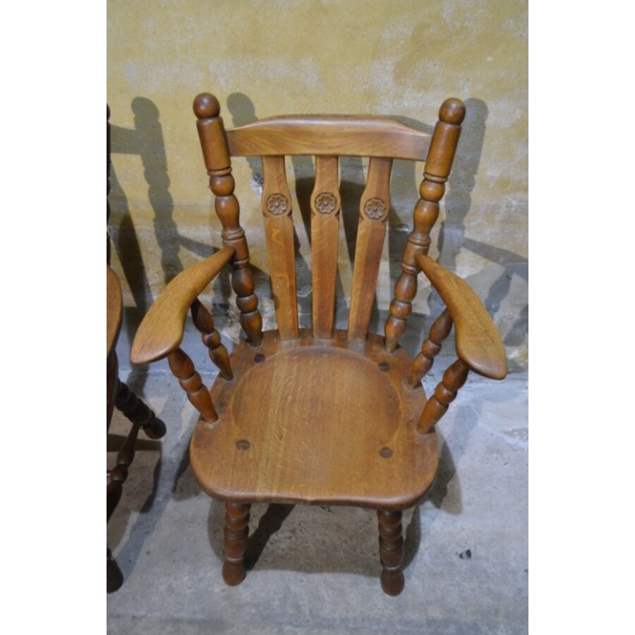 Robuuste massief eiken armstoelen jaren 50 set van 2-2