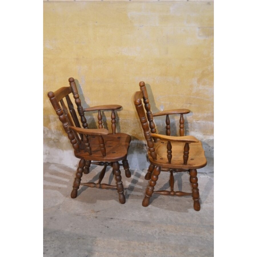 Robuuste massief eiken armstoelen jaren 50 set van 2-5